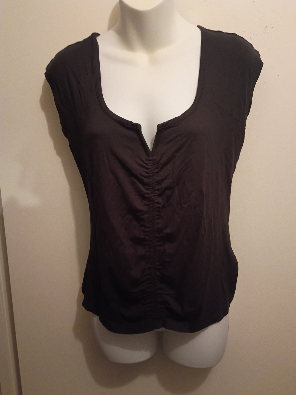 Women's Black Gathered Front Cap Sleeve Top